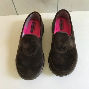 Sketchers Go Walk Suede Sneakers Size 9